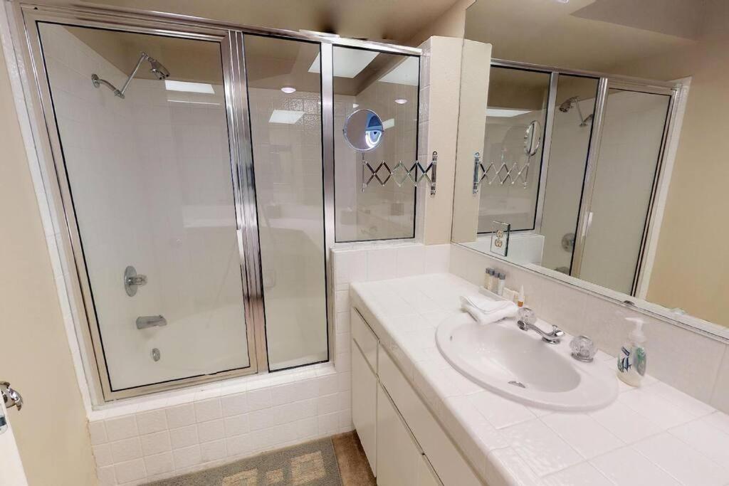Hébergement de vacances Df202 Airy 2 Bedroom Overlooking The Pool *